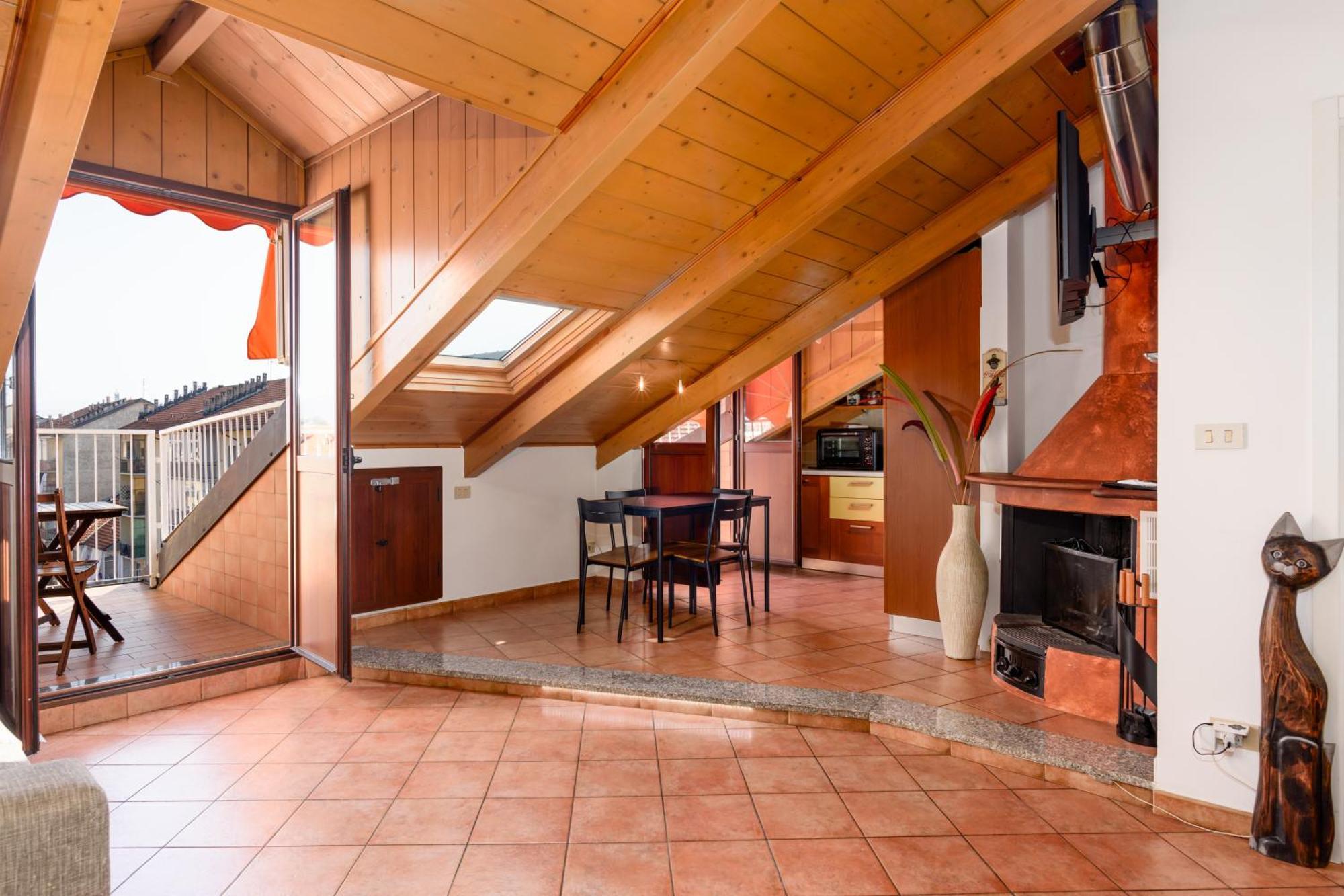 Apartmán Ampia Mansarda E Terrazzo 10 Minuti Dal Centro Turín Exteriér fotografie